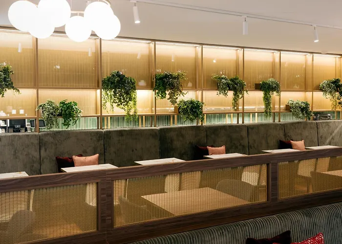 Crowne Plaza 4*