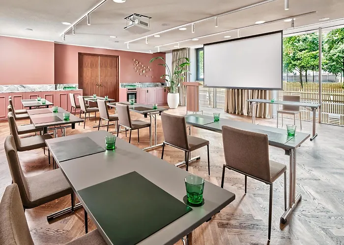 Crowne Plaza Отель 4*
