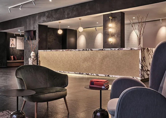 Crowne Plaza 4*