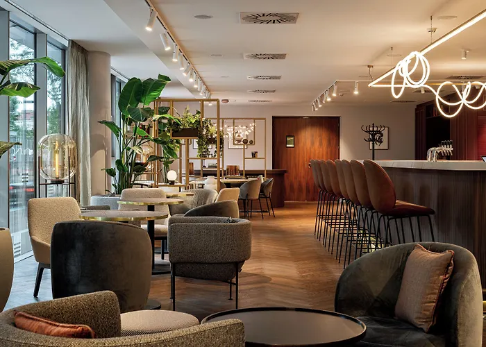 Crowne Plaza By Ihg Szálloda 4*