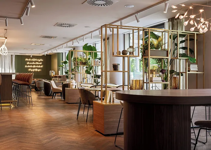 Crowne Plaza By Ihg Hotel 4*