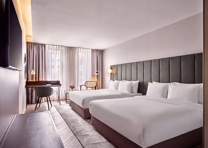 Crowne Plaza By Ihg
